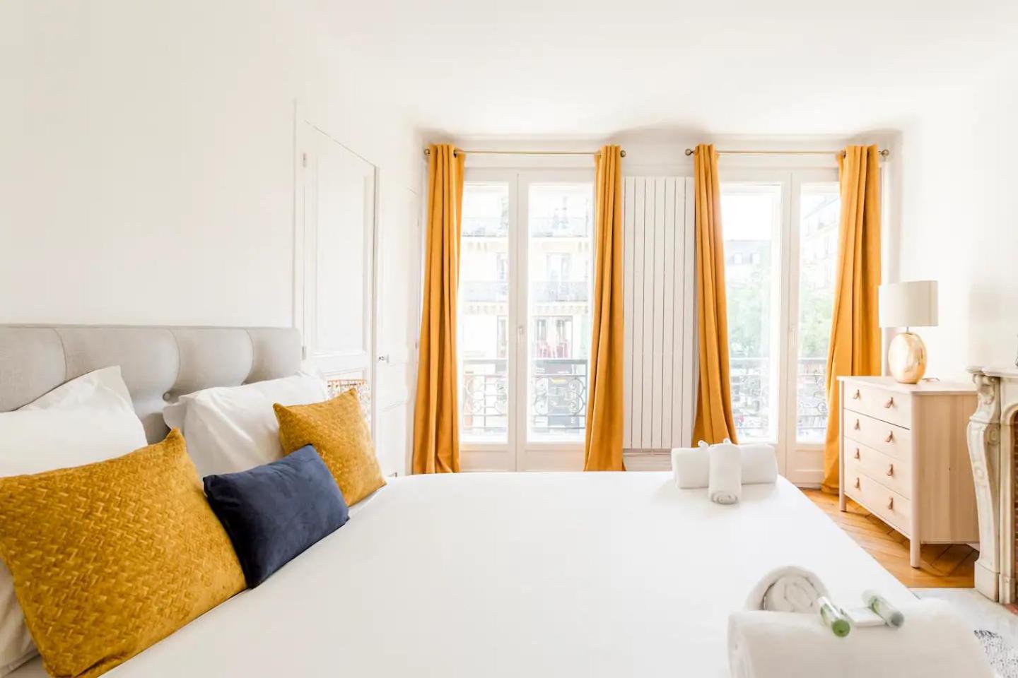 8P - 3Br Le Marais Spacious - Central - Historic Apt Parigi Esterno foto
