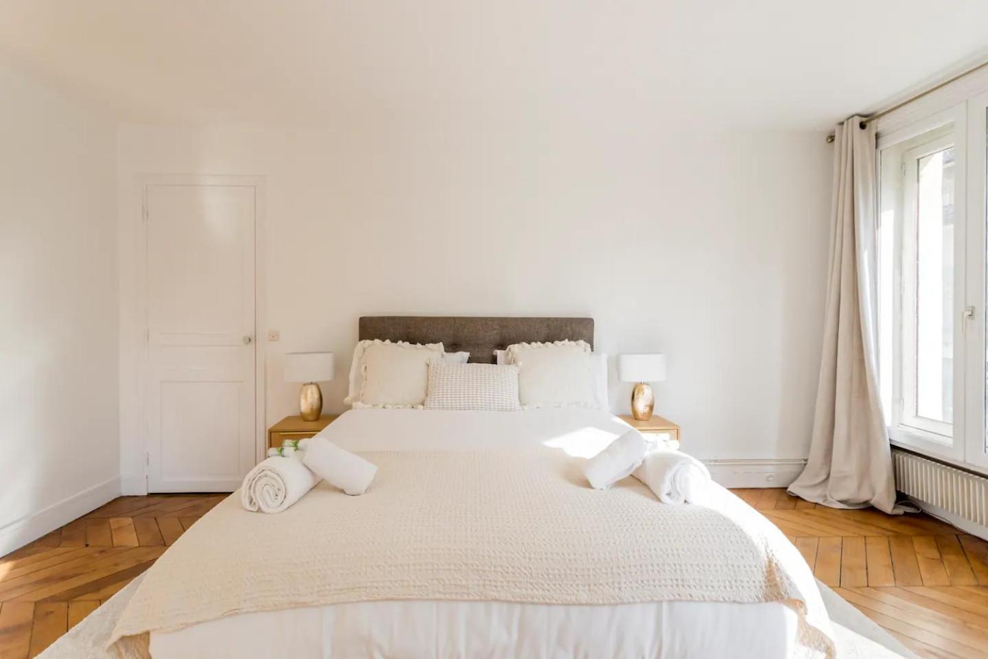 8P - 3Br Le Marais Spacious - Central - Historic Apt Parigi Esterno foto