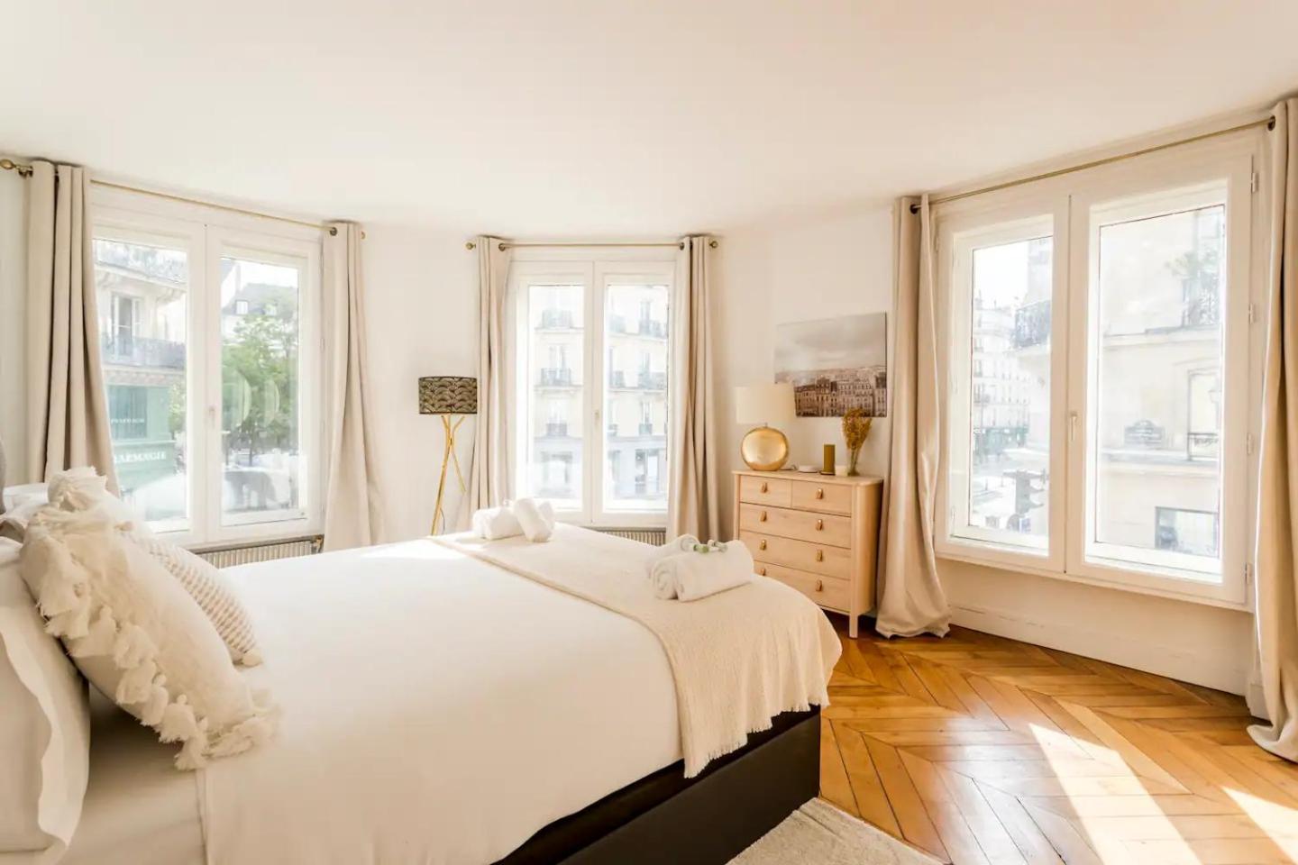 8P - 3Br Le Marais Spacious - Central - Historic Apt Parigi Esterno foto