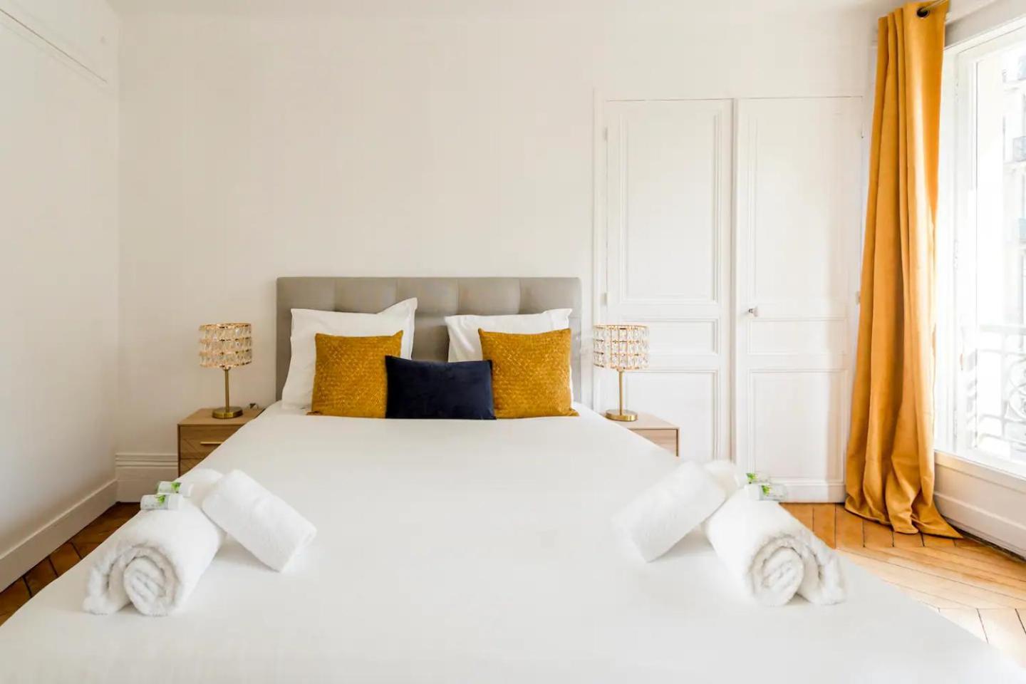 8P - 3Br Le Marais Spacious - Central - Historic Apt Parigi Esterno foto