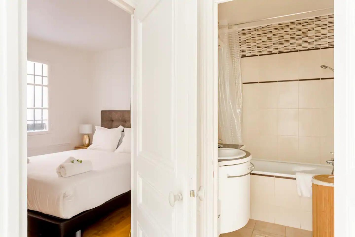 8P - 3Br Le Marais Spacious - Central - Historic Apt Parigi Esterno foto