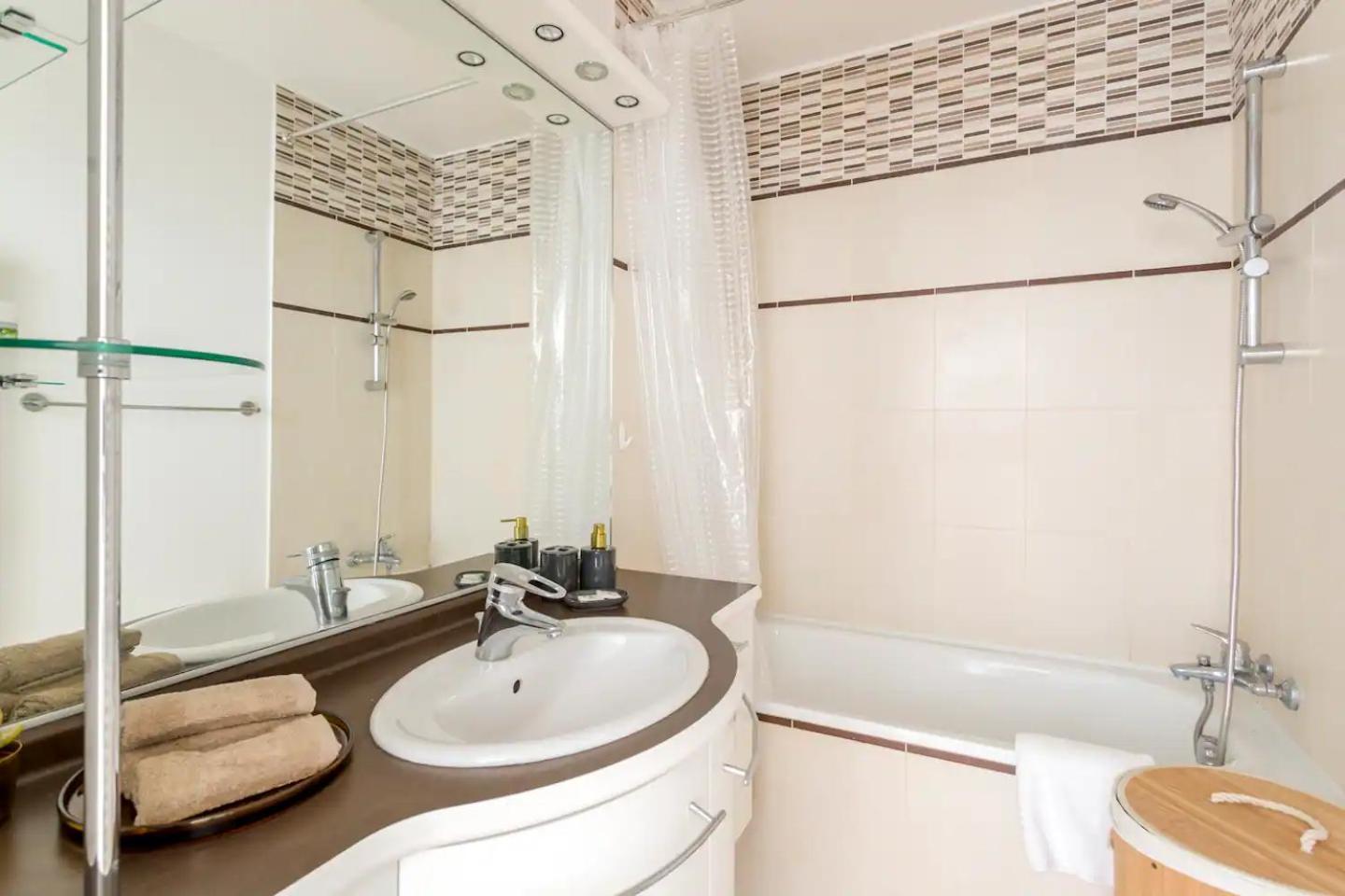 8P - 3Br Le Marais Spacious - Central - Historic Apt Parigi Esterno foto